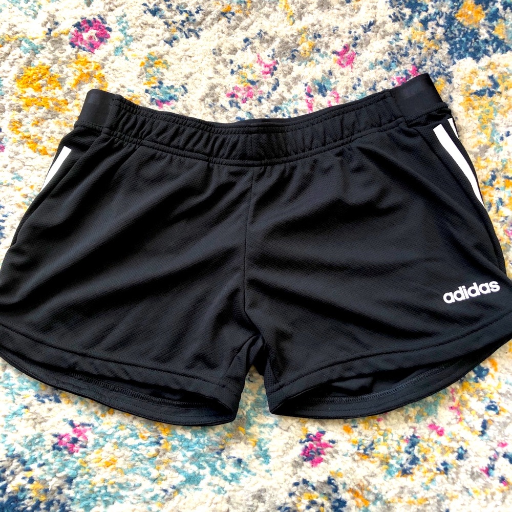 NEW✨ ladies ADIDAS shorts